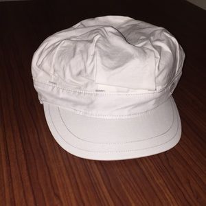 Cute New Hat (Mountain Hardwear)